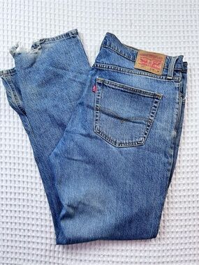 Levi's 541 Men's Straight Jeans in Light Blue Wash. 36x34